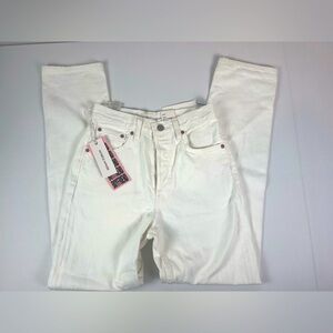 Denim Forum THE BOYFRIEND HIGH RISE LOOSE 23 W/‎ 28 L Aritzia